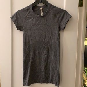Lululemon Heathered Dark Gray Swiftly Size 4